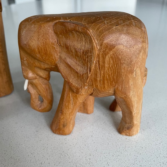 Wooden Elephants Figurines - Picture 3 of 4